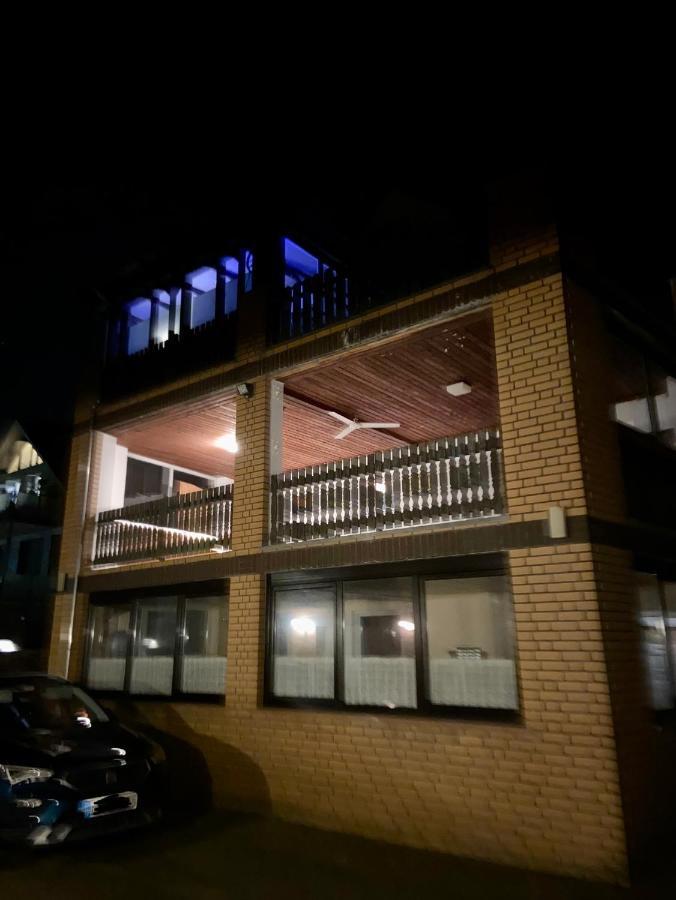 Traumhafte 115 Qm Ferienwohnung Am Steinhuder Meer, Ruhig, Komfortabel, Loggia, Parkplatz, Wifi Wunstorf Exterior foto