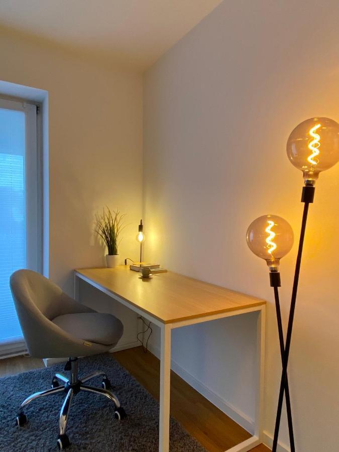 Traumhafte 115 Qm Ferienwohnung Am Steinhuder Meer, Ruhig, Komfortabel, Loggia, Parkplatz, Wifi Wunstorf Exterior foto